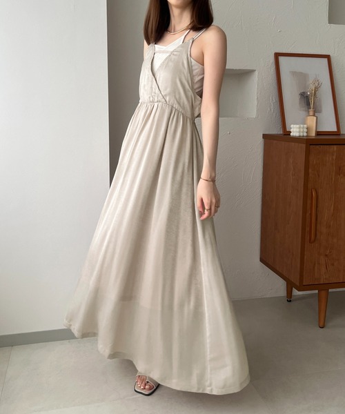 raffime（ラフィミー）の「カットアウトキャミワンピース（ワンピース・レディース・ブラック/グレイッシュベージュ/ピンク・MEDIUM/SMALL）」の9枚目の写真