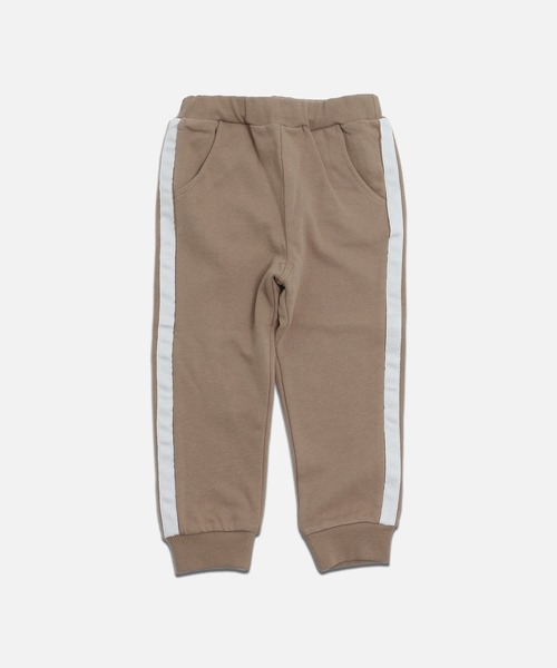 chil2(チルツー)の「脇ライン 裏毛スウェットパンツ(スウェットパンツ・キッズ・ブラック/ベージュ/ネイビー/グレー・140cm/150cm/90cm/110cm/100cm/120cm/130cm)」の12枚目の写真