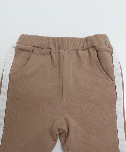chil2(チルツー)の「脇ライン 裏毛スウェットパンツ(スウェットパンツ・キッズ・ブラック/ベージュ/ネイビー/グレー・140cm/150cm/90cm/110cm/100cm/120cm/130cm)」の10枚目の写真