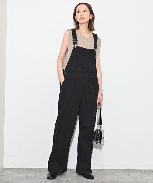 SLOBE IENA(スローブイエナ)の「コーデュロイサロペット(サロペット/オーバーオール・レディース・ブラック/ブラウン・FREE)」の8枚目の写真