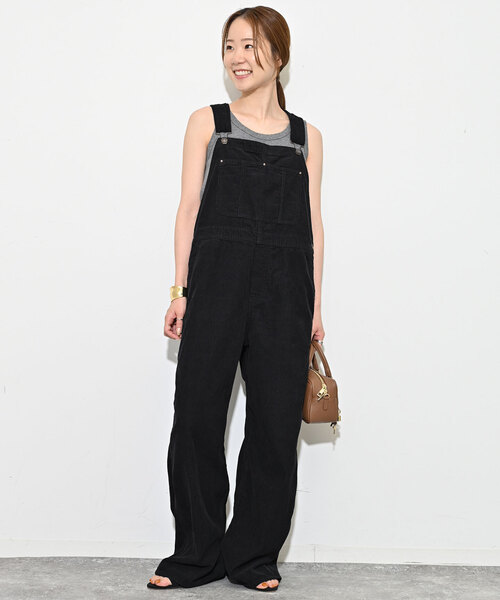 SLOBE IENA(スローブイエナ)の「コーデュロイサロペット(サロペット/オーバーオール・レディース・ブラック/ブラウン・FREE)」の13枚目の写真