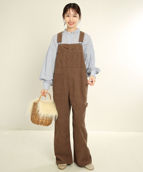 SLOBE IENA(スローブイエナ)の「コーデュロイサロペット(サロペット/オーバーオール・レディース・ブラック/ブラウン・FREE)」の16枚目の写真