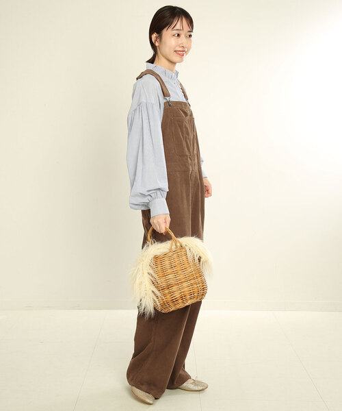 SLOBE IENA(スローブイエナ)の「コーデュロイサロペット(サロペット/オーバーオール・レディース・ブラック/ブラウン・FREE)」の17枚目の写真