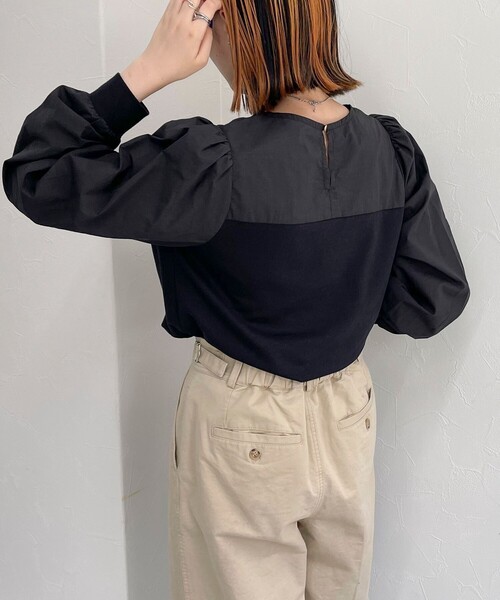 fredy emue(フレディエミュ)の「レイヤード見え異素材プルオーバー(Tシャツ/カットソー・レディース・オフホワイト/ブラック/チャコールグレー・38)」の5枚目の写真