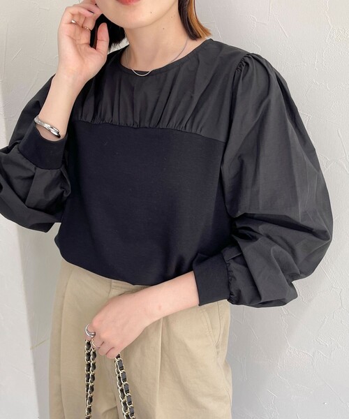 fredy emue(フレディエミュ)の「レイヤード見え異素材プルオーバー(Tシャツ/カットソー・レディース・オフホワイト/ブラック/チャコールグレー・38)」の6枚目の写真