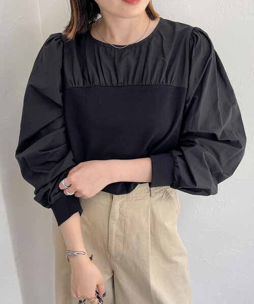 fredy emue(フレディエミュ)の「レイヤード見え異素材プルオーバー(Tシャツ/カットソー・レディース・オフホワイト/ブラック/チャコールグレー・38)」の7枚目の写真