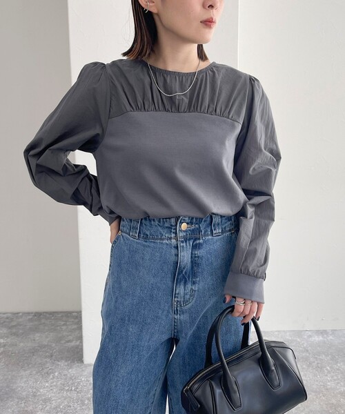 fredy emue(フレディエミュ)の「レイヤード見え異素材プルオーバー(Tシャツ/カットソー・レディース・オフホワイト/ブラック/チャコールグレー・38)」の14枚目の写真
