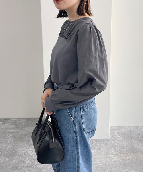 fredy emue(フレディエミュ)の「レイヤード見え異素材プルオーバー(Tシャツ/カットソー・レディース・オフホワイト/ブラック/チャコールグレー・38)」の16枚目の写真