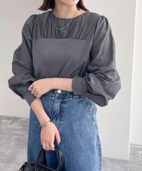 fredy emue(フレディエミュ)の「レイヤード見え異素材プルオーバー(Tシャツ/カットソー・レディース・オフホワイト/ブラック/チャコールグレー・38)」の18枚目の写真