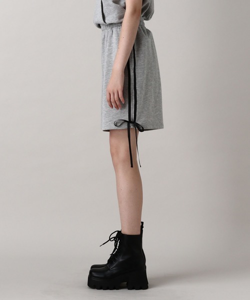 FOREVER 21（フォーエバー トゥエンティーワン）の「【2024FW】サイドリボンラインハーフパンツ（スウェットパンツ・レディース・ブラック/グレー・FREE）」の14枚目の写真