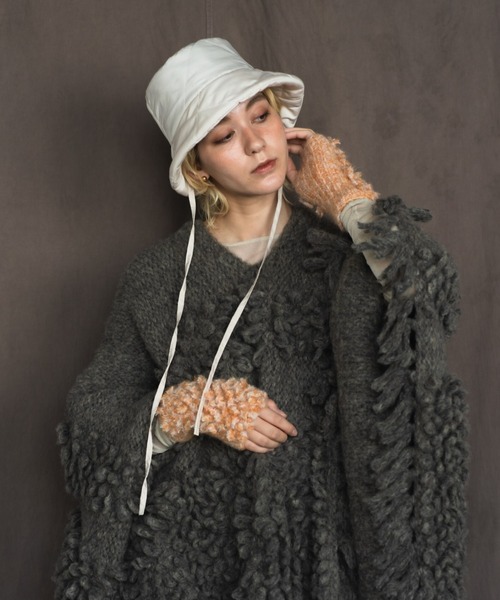 ORIENT MILLINERY(オリエント ミリナリー)の「≪HAND KNIT≫ PIGMO KNIT ARM WARMERS(アームカバー・レディース・ブルー/オレンジ/ベージュ/アイボリー/チャコールグレー・FREE)」の9枚目の写真