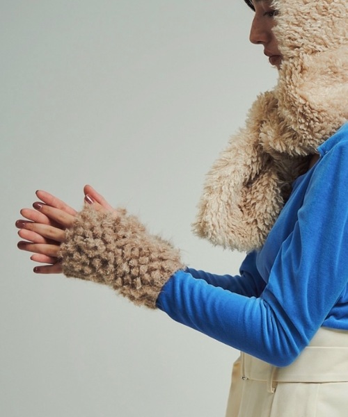 ORIENT MILLINERY(オリエント ミリナリー)の「≪HAND KNIT≫ PIGMO KNIT ARM WARMERS(アームカバー・レディース・ブルー/オレンジ/ベージュ/アイボリー/チャコールグレー・FREE)」の17枚目の写真