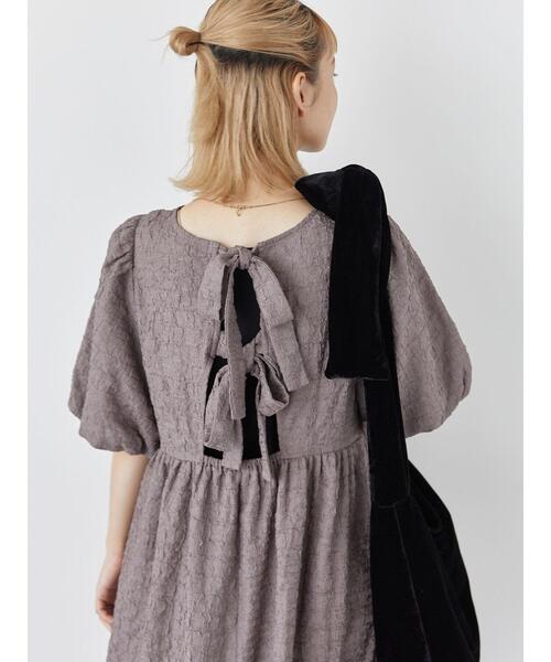 ehka sopo（エヘカソポ）の「バックリボンワンピース（ワンピース・レディース・カーキ/モカ/ブラック・F）」の17枚目の写真