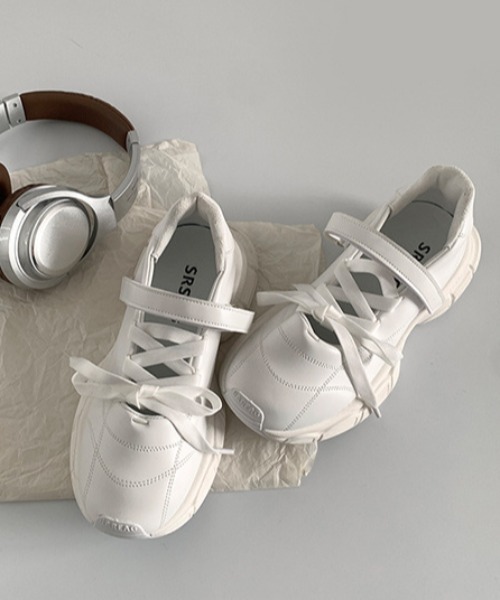 Vipoa(ヴィポア)の「laceup sneakers(スニーカー・レディース・ホワイト/シルバー・SMALL/MEDIUM/LARGE)」の11枚目の写真