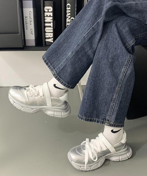 Vipoa(ヴィポア)の「laceup sneakers(スニーカー・レディース・ホワイト/シルバー・SMALL/MEDIUM/LARGE)」の15枚目の写真