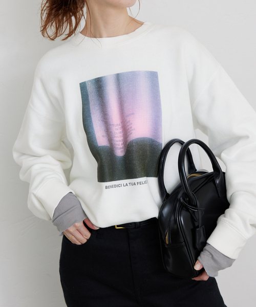 スローブイエナ WEAR VOYAGE SLOBE別注 フォトプリントスウェット SLOBE IENA（スローブイエナ）の「WEAR VOYAGE SLOBE別注 フォト