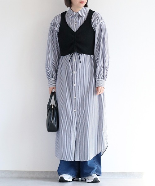 cepo(セポ)の「〈セットアイテム〉ニットビスチェ&シャツワンピース アンサンブル(シャツワンピース・レディース・ベージュ/ネイビー・M)」の2枚目の写真