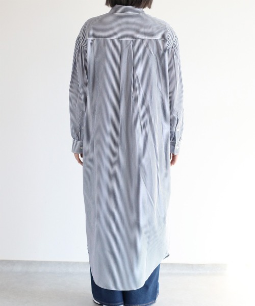 cepo(セポ)の「〈セットアイテム〉ニットビスチェ&シャツワンピース アンサンブル(シャツワンピース・レディース・ベージュ/ネイビー・M)」の4枚目の写真