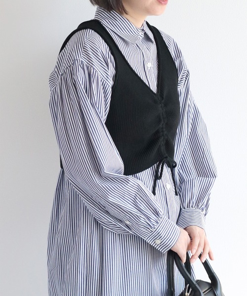 cepo(セポ)の「〈セットアイテム〉ニットビスチェ&シャツワンピース アンサンブル(シャツワンピース・レディース・ベージュ/ネイビー・M)」の11枚目の写真