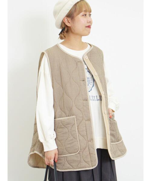 Samansa Mos2(サマンサ モスモス)の「ミニ裏毛カレッジプリントスウェット(Tシャツ/カットソー・レディース・ブラック/グリーン/レッド/キナリ/マスタード・F)」の12枚目の写真