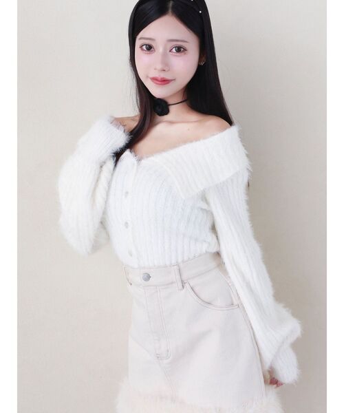 EATME(イートミー)の「BIGカラーニットTOP(ニット/セーター・レディース・ブルー/オフホワイト/ピンク・FREE)」の13枚目の写真