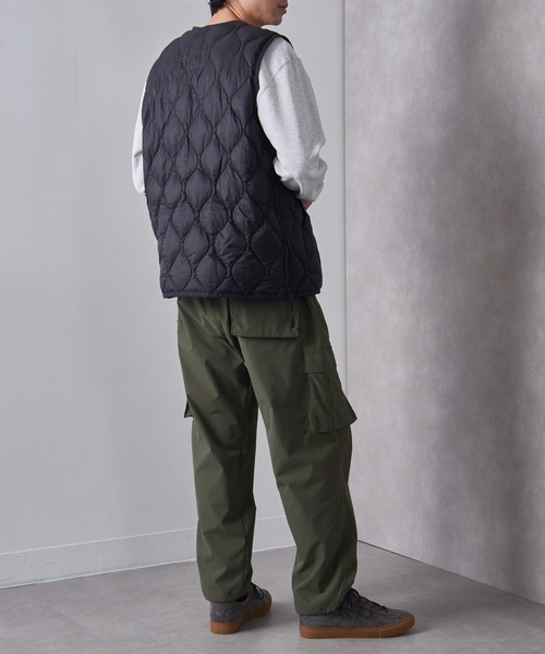 TAION（タイオン）の「【TAION】MILITARY V NECK W-ZIP DOWN VEST TAION-001ALSZML-1（ダウンベスト・メンズ・ブラック/ダークオリーブ/スモーキーグリーン系・M/L/XL/S）」の17枚目の写真