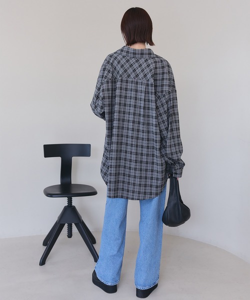 meilmada(メイルマダ)の「オーバーサイズチェックシャツ(シャツ/ブラウス・レディース・ブラウン/ブラック・FREE)」の7枚目の写真