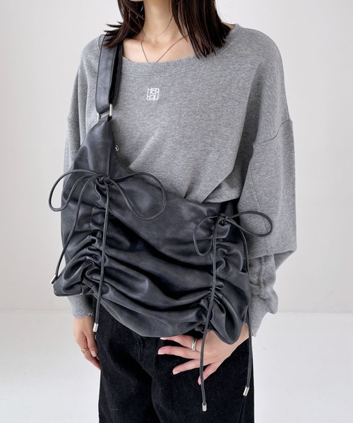 Heather（ヘザー）の「ギャザーショルダーBAG  243424（ショルダーバッグ・レディース・チャコールグレー/ブラウン/ブラック・ONE SIZE）」の2枚目の写真