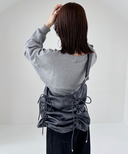 Heather（ヘザー）の「ギャザーショルダーBAG  243424（ショルダーバッグ・レディース・チャコールグレー/ブラウン/ブラック・ONE SIZE）」の5枚目の写真