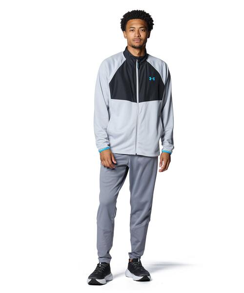 UNDER ARMOUR(アンダーアーマー)の「UAアーマーフリース マックス フルジップ ジャケット(トレーニング/メンズ)(スウェット・メンズ・グレー・M/2XL/3XL/L/S/XL)」の2枚目の写真