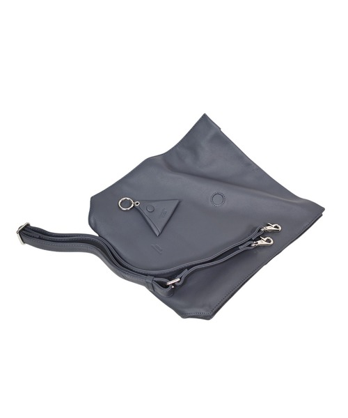 SEEKER（シーカー）の「【MATTE】ソフトレザー ボンディング2WAYロールショルダー SKB-MT15（ショルダーバッグ・メンズ・グリーン/ライム/ネイビー/ブラック/グレイッシュベージュ/キャメル・FREE）」の19枚目の写真