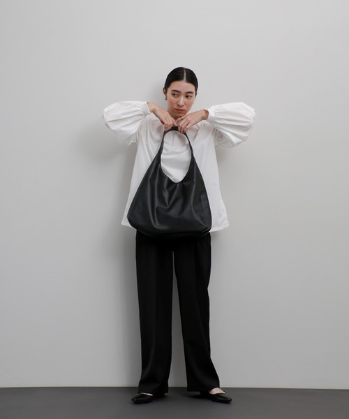 select MOCA(セレクトモカ)の「ワンハンドルシンプルトートバッグ(トートバッグ・レディース・ブラック/グレイッシュベージュ・FREE)」の3枚目の写真