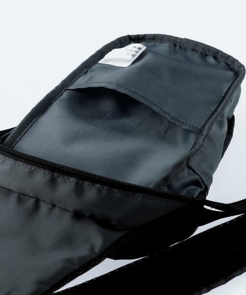 BRANSHES（ブランシェス）の「配色ボディバッグ（ボディバッグ/ウエストポーチ・キッズ・ブルー/チャコールグレー・FREE）」の14枚目の写真