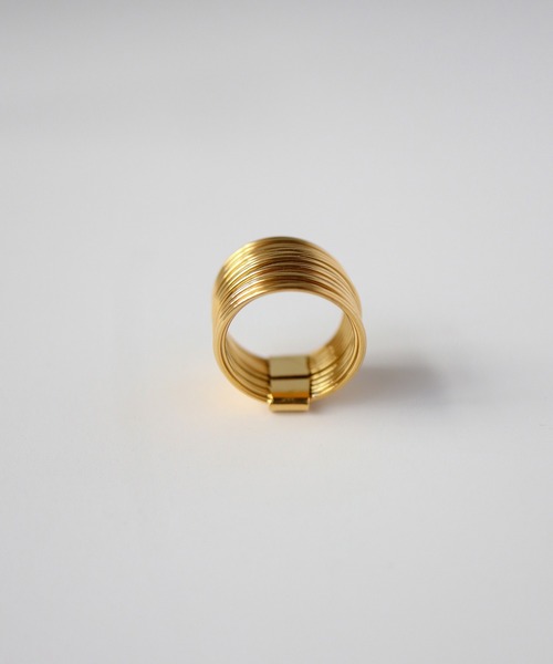TUWAKRIM（トゥワクリム）の「【TUWAKRIM】パイルリング（リング・レディース・ゴールド・SMALL/MEDIUM/X-LARGE）」の9枚目の写真