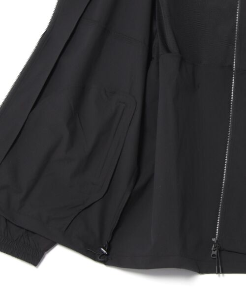 NEW ERA(ニューエラ)の「ニューエラゴルフ ジャケット 撥水 ウィンドブレーカー(ブルゾン・メンズ・ブラック/ホワイト・M/L/XL/XXL/S)」の19枚目の写真