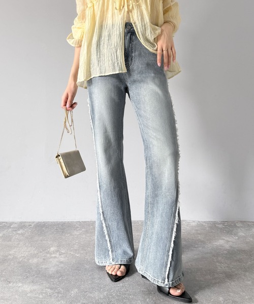 mily bilet（ミウィビレット）の「【mily bilet】とにかく美脚！サイドフリンジ使いヴィンテージ風デニムフレアパンツ（デニムパンツ・レディース・ブルー/ブラック/その他1・LARGE/MEDIUM/SMALL/X-LARGE）」の10枚目の写真