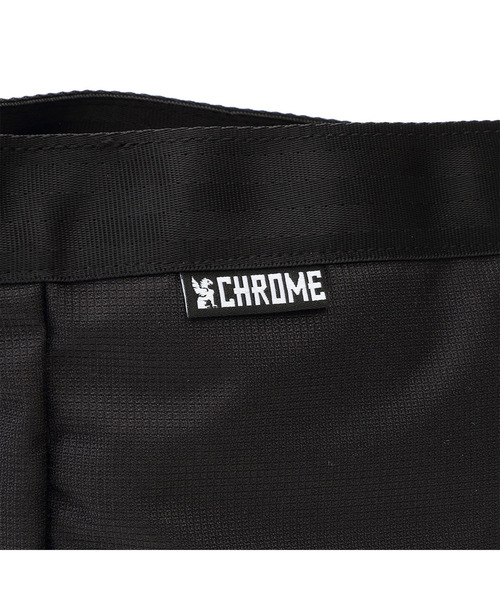 CHROME（クローム）の「［ CHROME / クローム ］NEWSPAPER MESSENGER SM / ニュースペーパー メッセンジャー バッグ スモール 耐水 9L（ショルダーバッグ・メンズ・ブラック/ベージュ/グレー/サックスブルー/モスグリーン・FREE）」の14枚目の写真