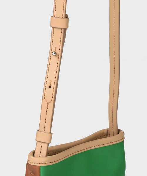 【Paul Smith】ソフトレザー ミニショルダーバッグ ソフトレザー ミニショルダーバッグ（ネイビー） ｜ポール・スミス