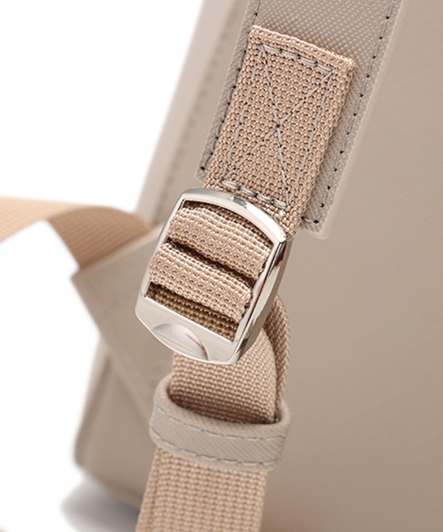 MERCURYDUO（マーキュリーデュオ）の「【MERCURYDUO/マーキュリーデュオ】超軽量　リュックサック（バックパック/リュック・レディース・グレイッシュベージュ/ブラック/ネイビー・FREE）」の15枚目の写真