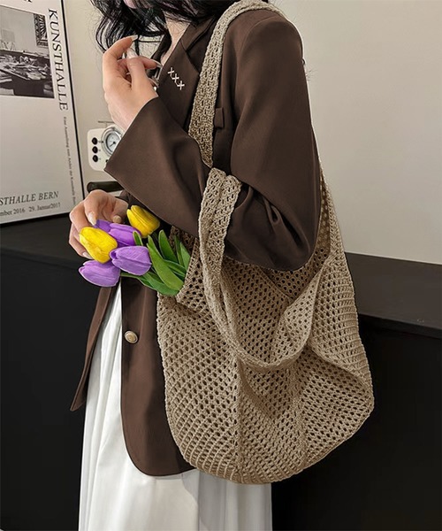 LOWO(ロワ)の「かぎ編みニットトートバッグ(トートバッグ・レディース・ベージュ/グリーン/レッド/ブラック/オフホワイト・FREE)」の8枚目の写真
