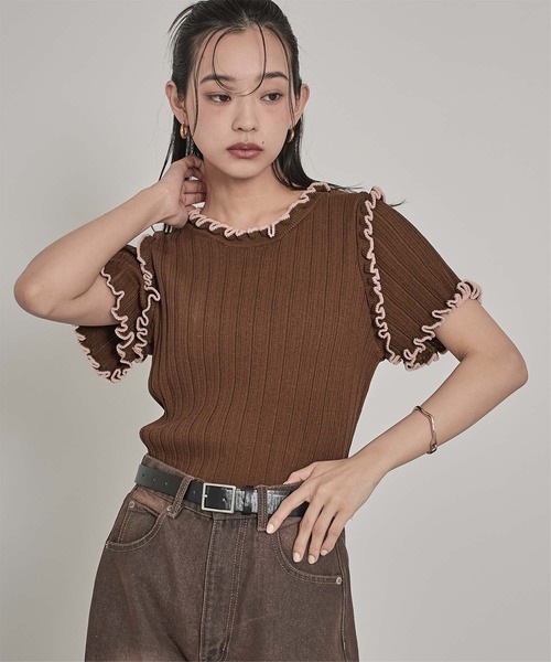 miette(ミエット)の「配色ラインランダムリブトップス(ニット/セーター・レディース・ブラウン/ライトベージュ/ブラック/オフホワイト/グレー・FREE)」の4枚目の写真