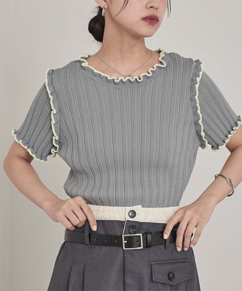 miette(ミエット)の「配色ラインランダムリブトップス(ニット/セーター・レディース・ブラウン/ライトベージュ/ブラック/オフホワイト/グレー・FREE)」の1枚目の写真