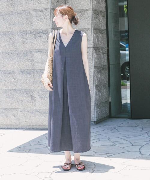 ITEMS URBANRESEARCH(アイテムズ アーバンリサーチ)の「リネンライクテントラインワンピース(ワンピース・レディース・ピンク/チャコールグレー/グレー系その他・FREE)」の4枚目の写真