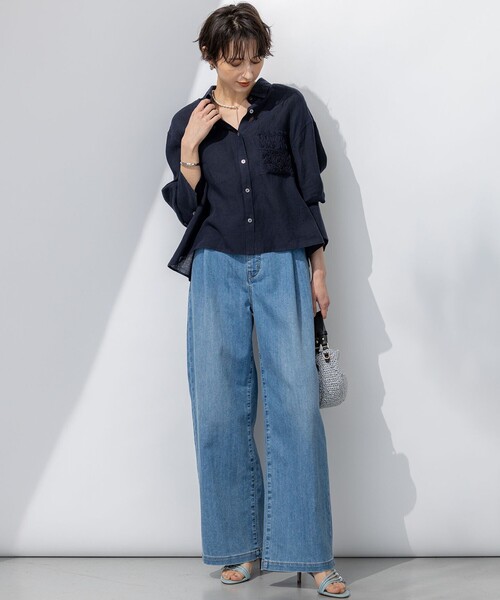 23区 L(ニジュウサンクオオキイサイズ)の「【洗える】LIBECO クロップド シャツ(シャツ/ブラウス・レディース・ダークブラウン系1/ベージュ系/ネイビー系/ふじ色系1/ホワイト系・44/46)」の9枚目の写真