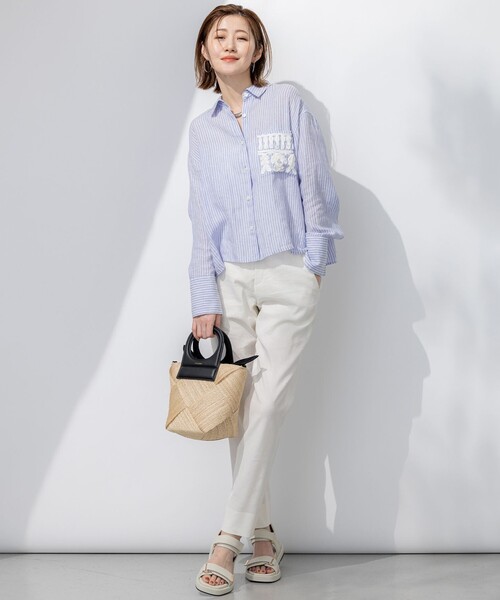 23区 L(ニジュウサンクオオキイサイズ)の「【洗える】LIBECO クロップド シャツ(シャツ/ブラウス・レディース・ダークブラウン系1/ベージュ系/ネイビー系/ふじ色系1/ホワイト系・44/46)」の14枚目の写真