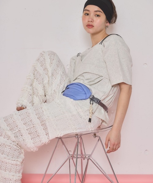 MIRROR STOKE（ミラーストーク）の「【ZOZO限定／追加】BACK OPEN TSHIRT×STICH BUSTER/バックオープンティーシャツ×ステッチビスチェ（セットアイテム）（Tシャツ/カットソー・レディース・イエロー/グレー・MEDIUM）」の4枚目の写真