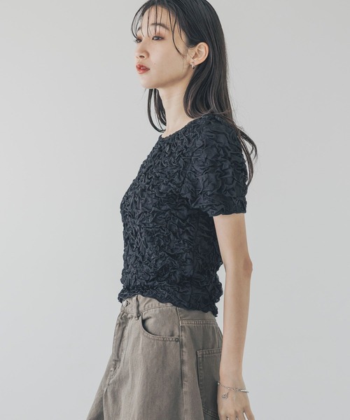 LOWRYS FARM（ローリーズファーム）の「シャーリングSS 　325104（Tシャツ/カットソー・レディース・オフホワイト/ブラック/アイボリー・FREE）」の9枚目の写真