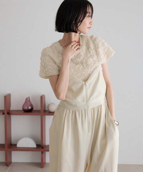 LOWRYS FARM（ローリーズファーム）の「シャーリングSS 　325104（Tシャツ/カットソー・レディース・オフホワイト/ブラック/アイボリー・FREE）」の6枚目の写真