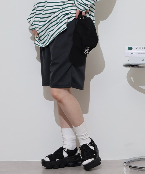 FUNALIVE（ファンアライブ）の「Neon color Leopard shorts / ネオンカラー/レオパード ハーフパンツ unisex（スウェットパンツ・メンズ・イエロー/ベージュ/ブラック/チャコールグレー/チャコール/杢グレー/グリーン/イエロー系1/オレンジ/グリーン系1・M/L/XL）」の11枚目の写真