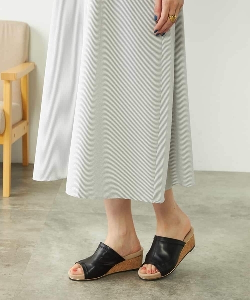 a.v.v（アーヴェヴェ）の「【洗える/イージーケア/吸水速乾/UVカット】ウエストタックサッカーワンピース（ワンピース・レディース・ライトグレー/ネイビー・36/38/40）」の20枚目の写真